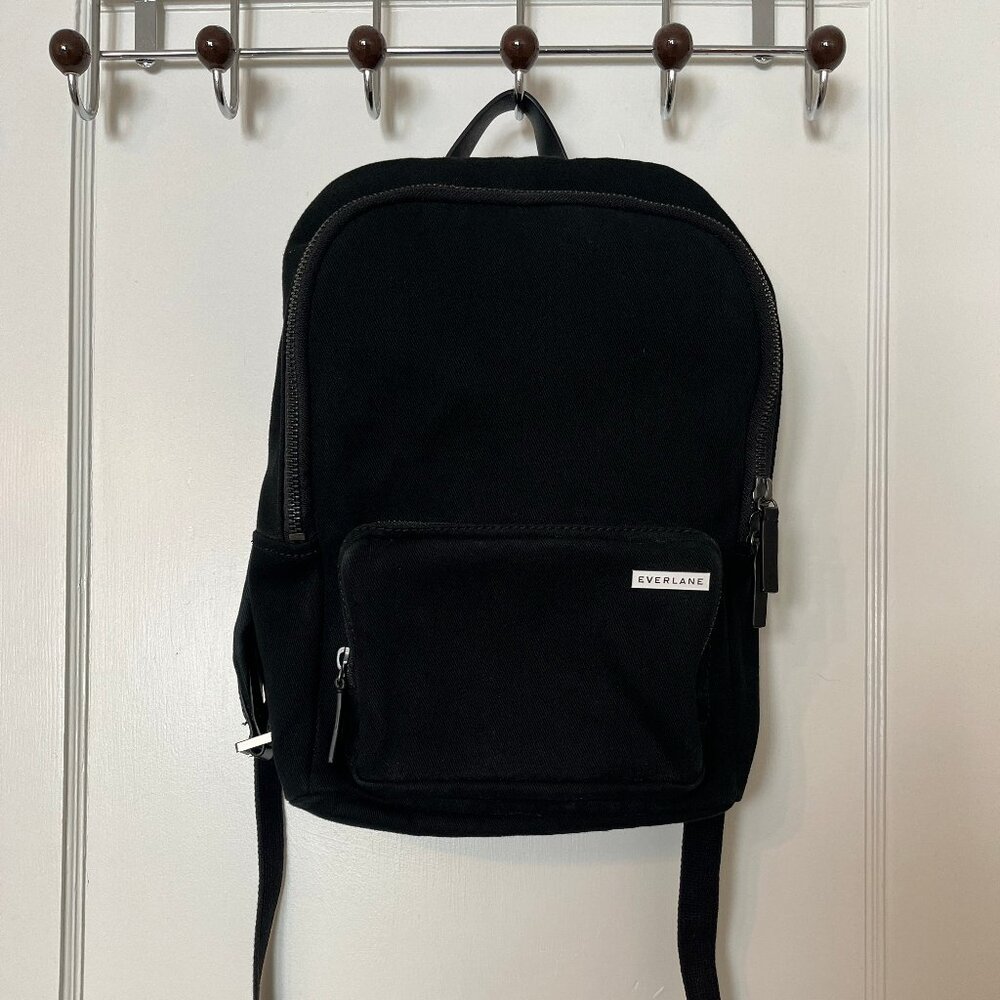 Everlane the Modern Zip Backpack Mini, in Black